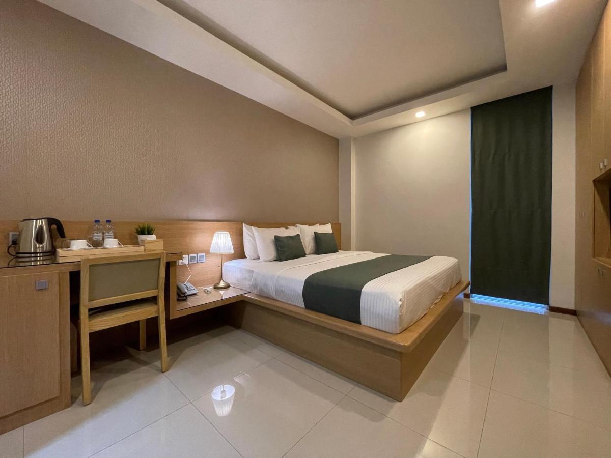 Huvan Beach Hotel At Hulhumalé Exterior foto