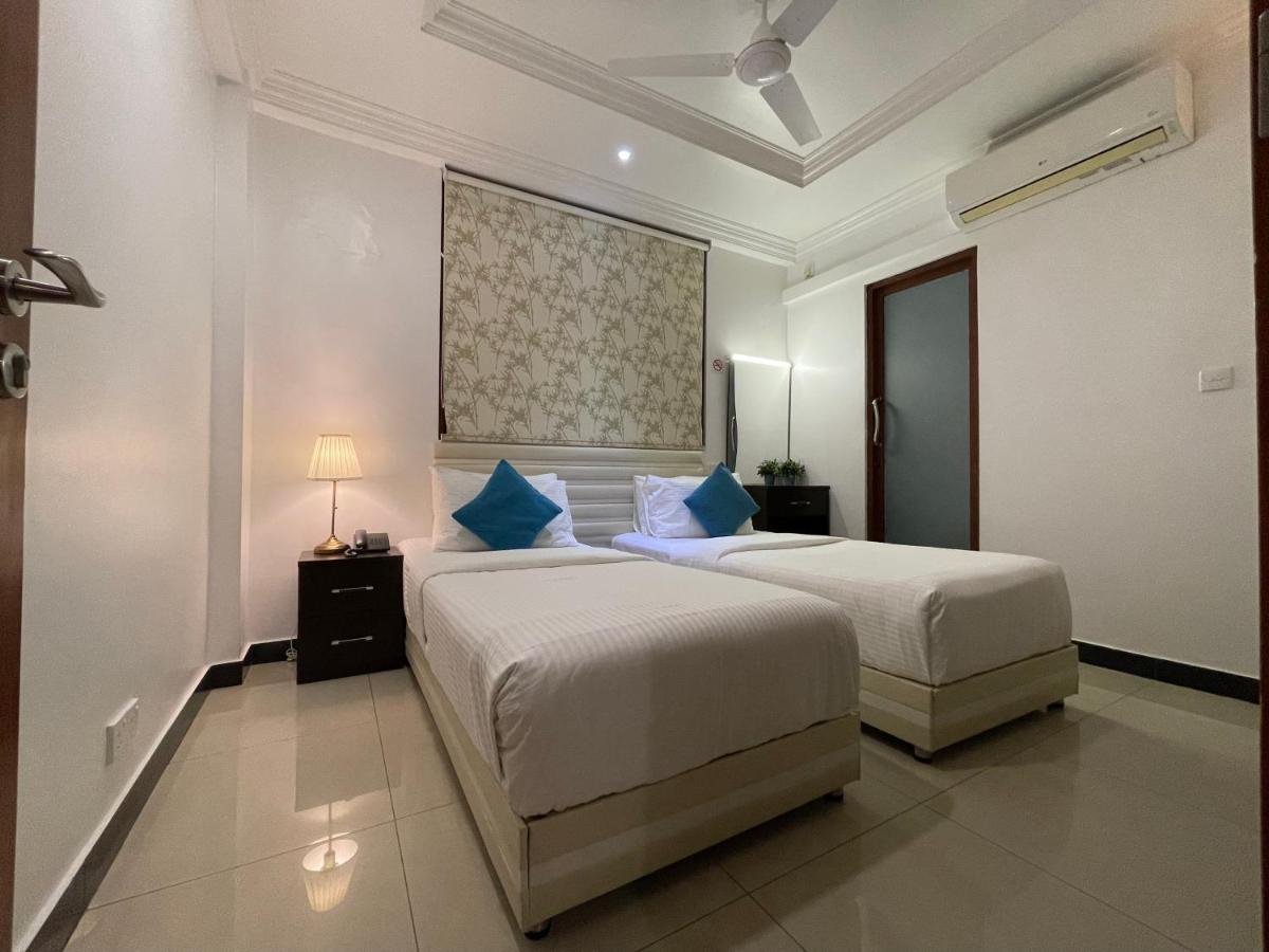 Huvan Beach Hotel At Hulhumalé Exterior foto