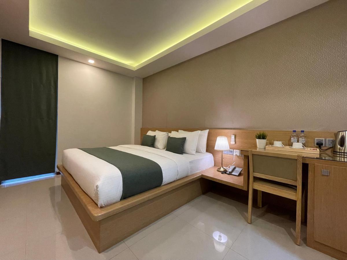 Huvan Beach Hotel At Hulhumalé Exterior foto