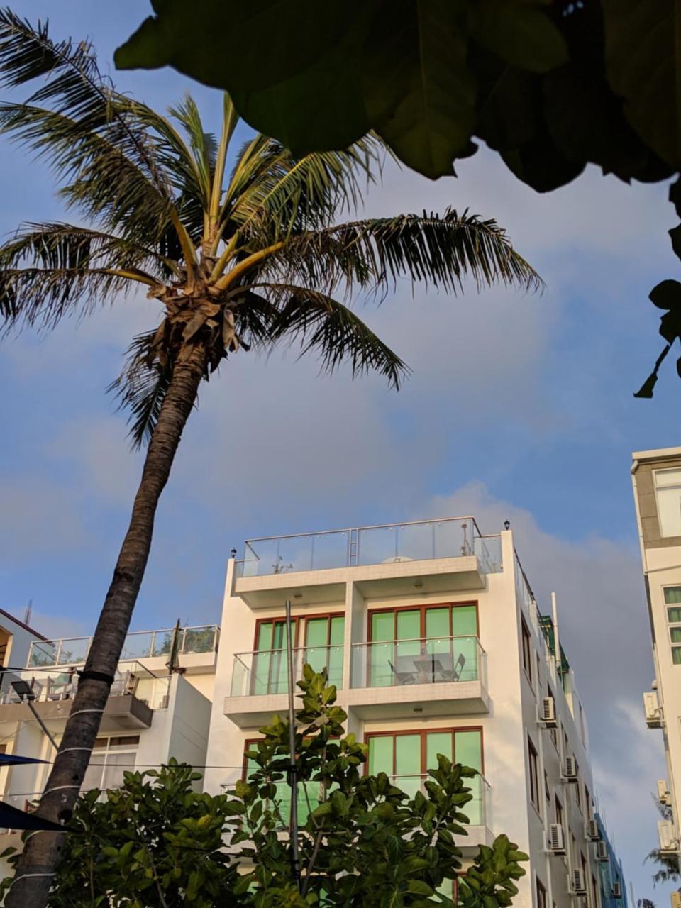 Huvan Beach Hotel At Hulhumalé Exterior foto