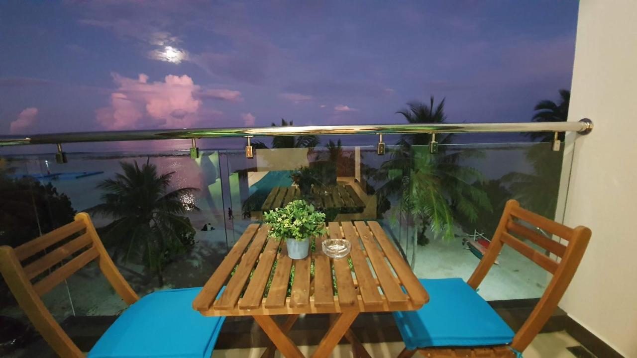 Huvan Beach Hotel At Hulhumalé Exterior foto